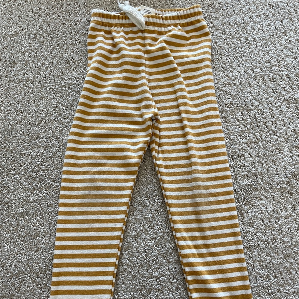 Lulu & Roo / Little Road Co leggings